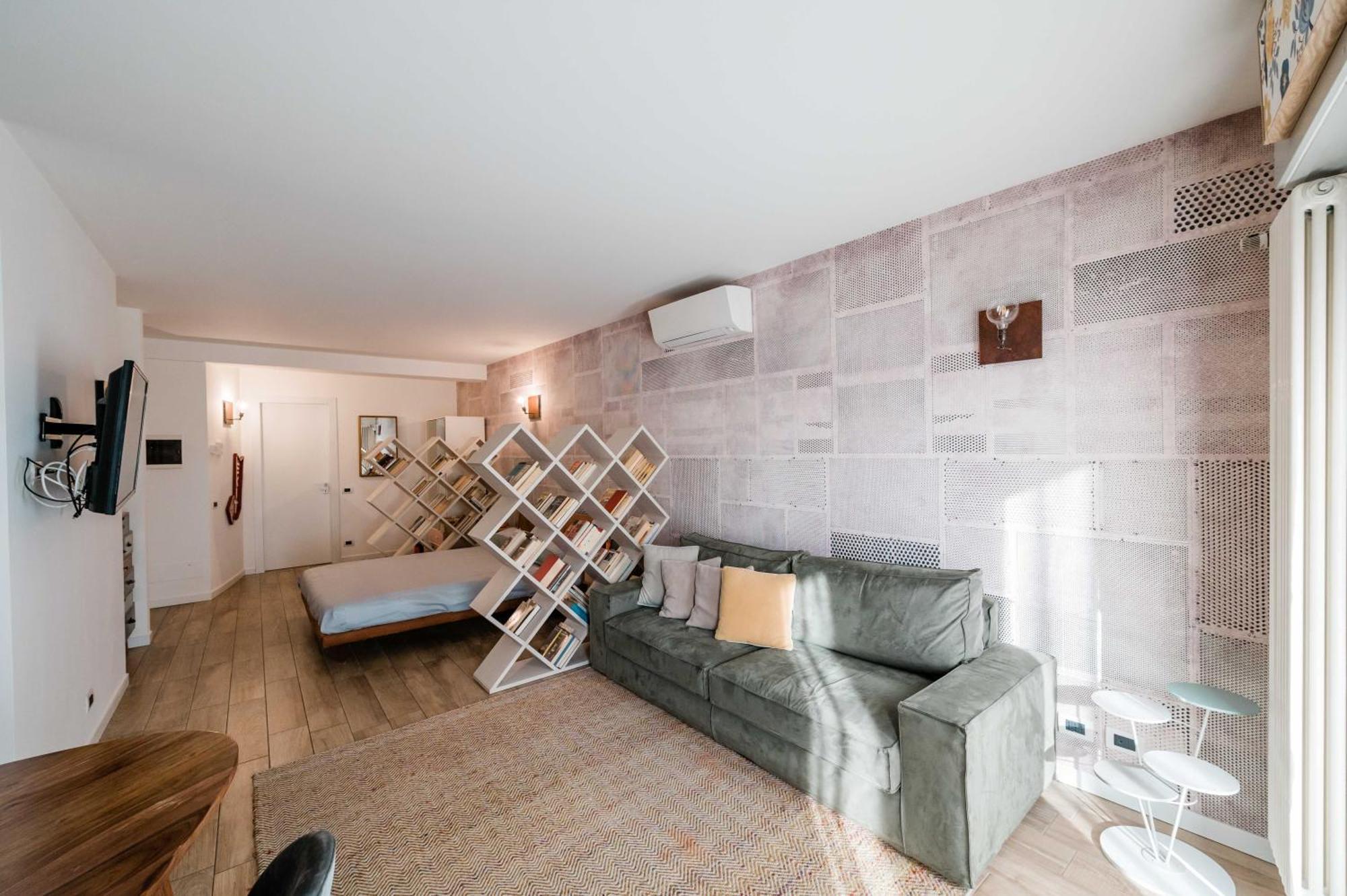 Moon And Sun Apartment